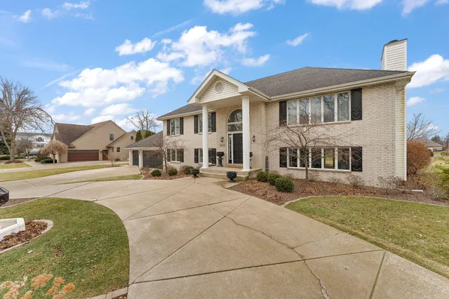 $630,000 | 9280 Monix Drive, St. John, IN 46373