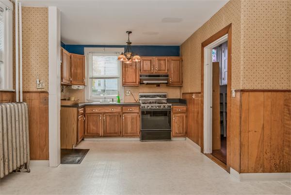 39 Edwin Street Boston, MA 02124 - Photo 5 of 19 Gallery Image 5
