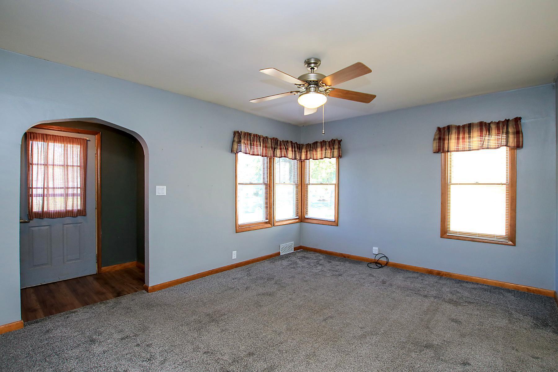 642 Juul Road Southwest Hutchinson, MN 55350 - Photo 3 of 20