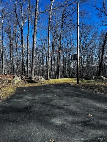 $2,100 | 15 Indian Hill Lane, Newtown, CT 06482