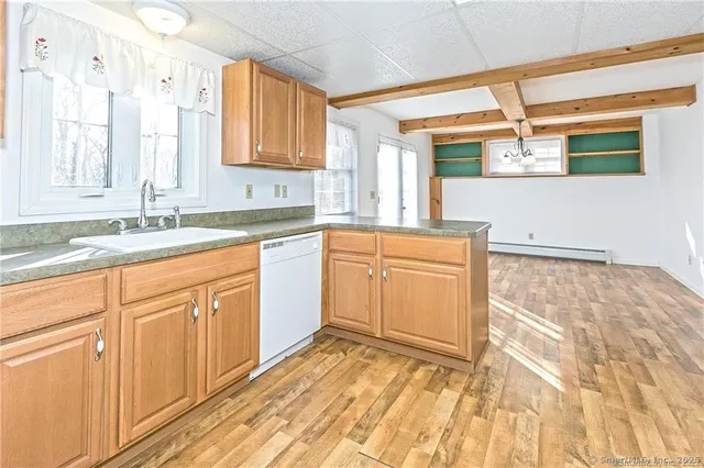 $2,100 | 15 Indian Hill Lane, Newtown, CT 06482