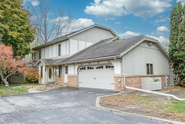 $650,000 | 4440 Lilly Road, Brookfield, WI 53005