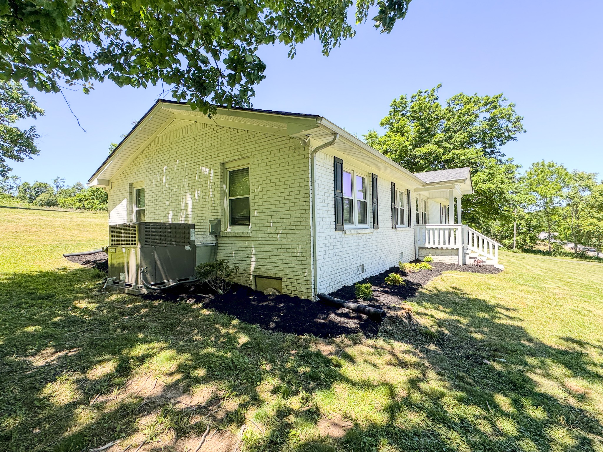 228 Howell Road Westmoreland, TN 37186 - Photo 5 of 33 Gallery Image 5
