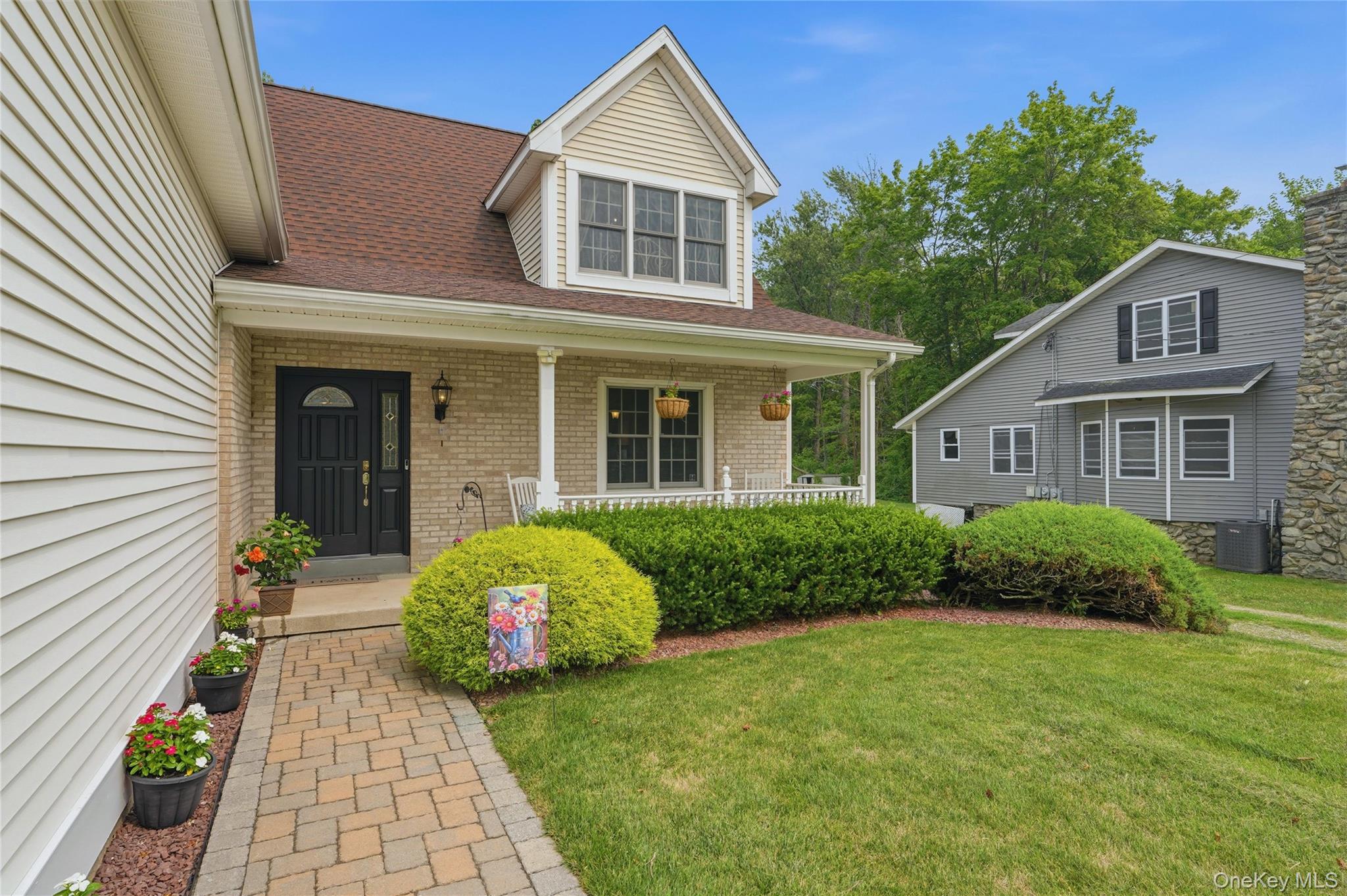302 Lakeside Road Newburgh, NY 12550 - Photo 3 of 42 Gallery Image 3