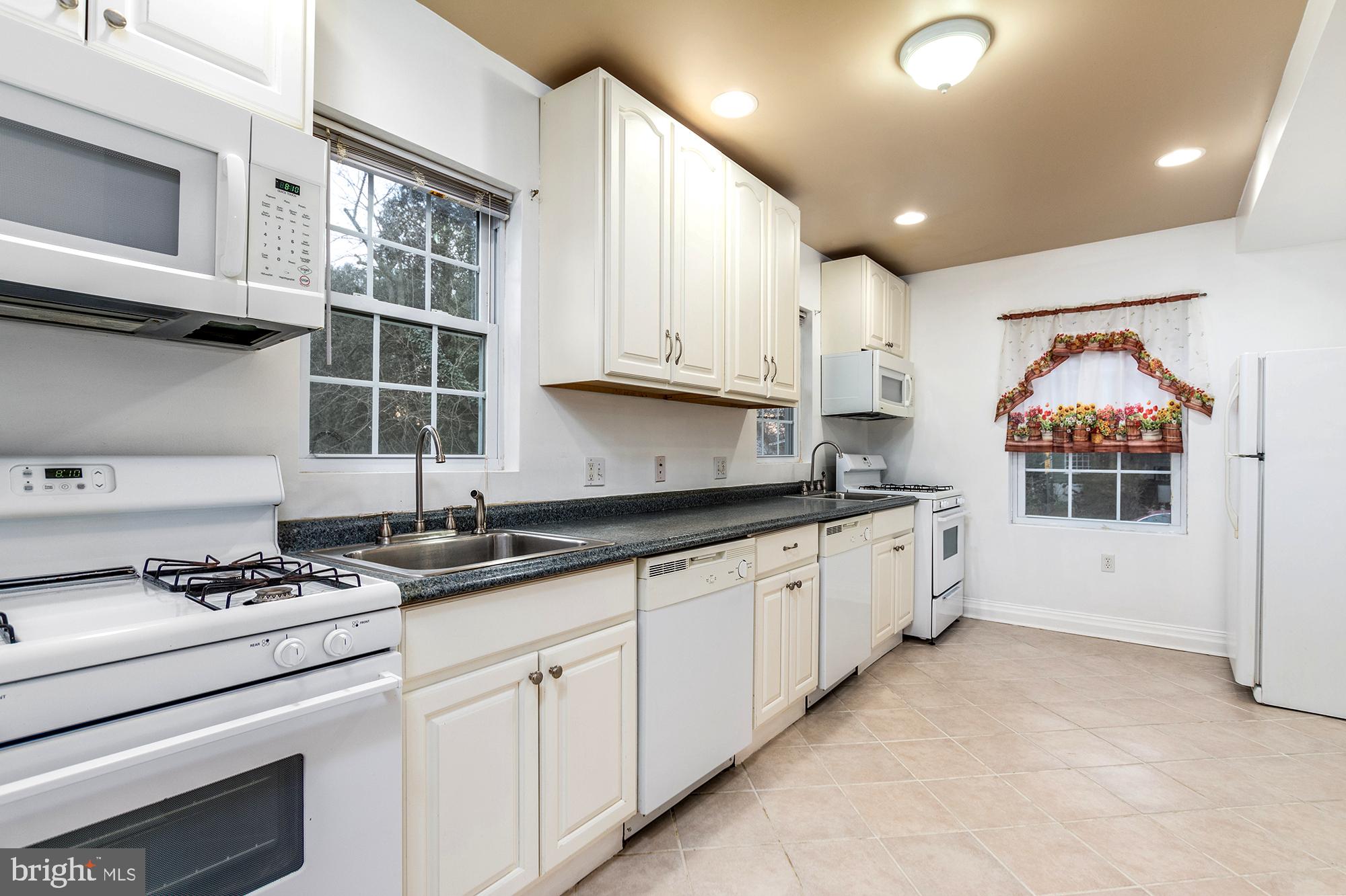 2706 Cheswolde Road Baltimore, MD 21209 - Photo 12 of 36 Gallery Image 12