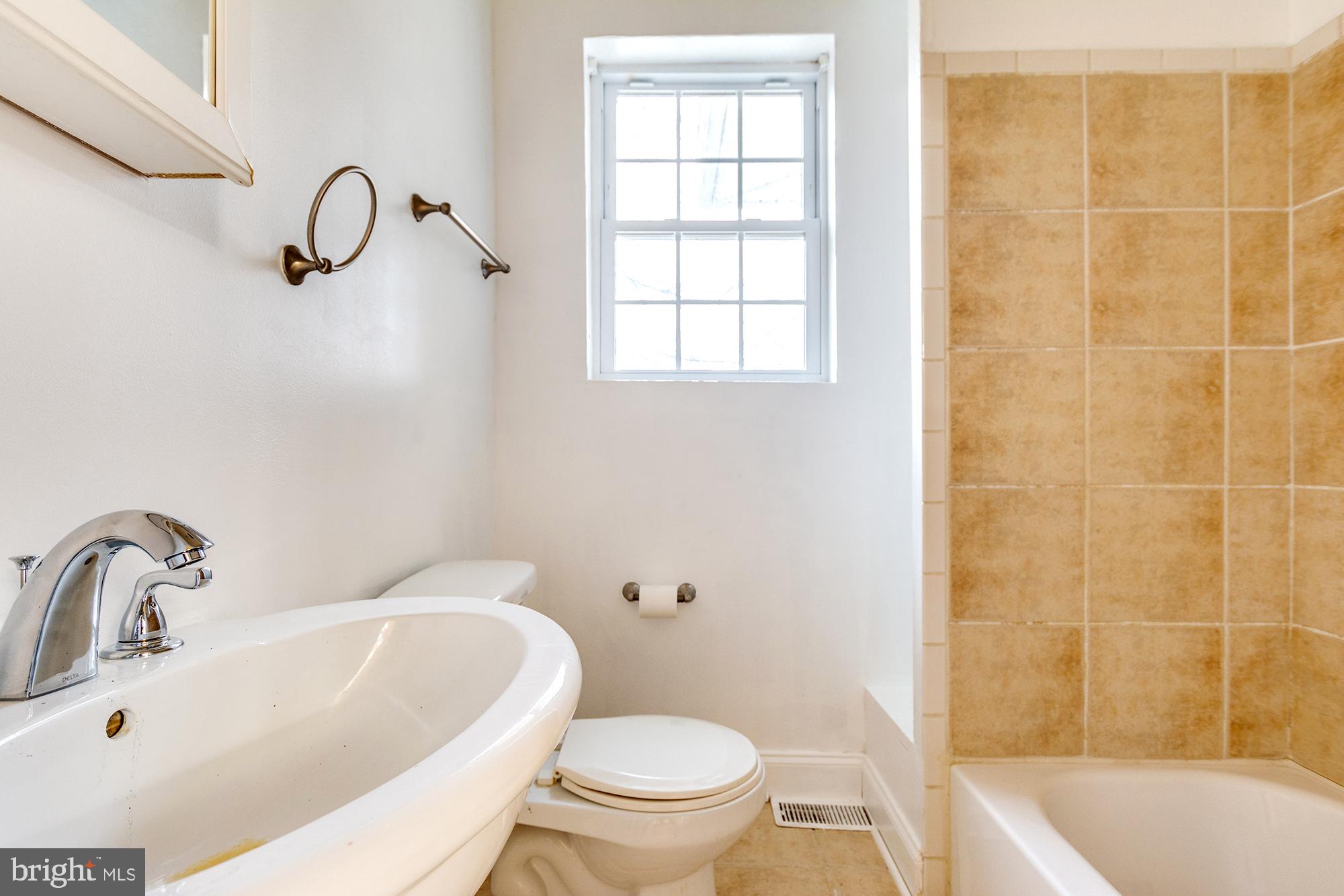 2706 Cheswolde Road Baltimore, MD 21209 - Photo 20 of 36 Gallery Image 20