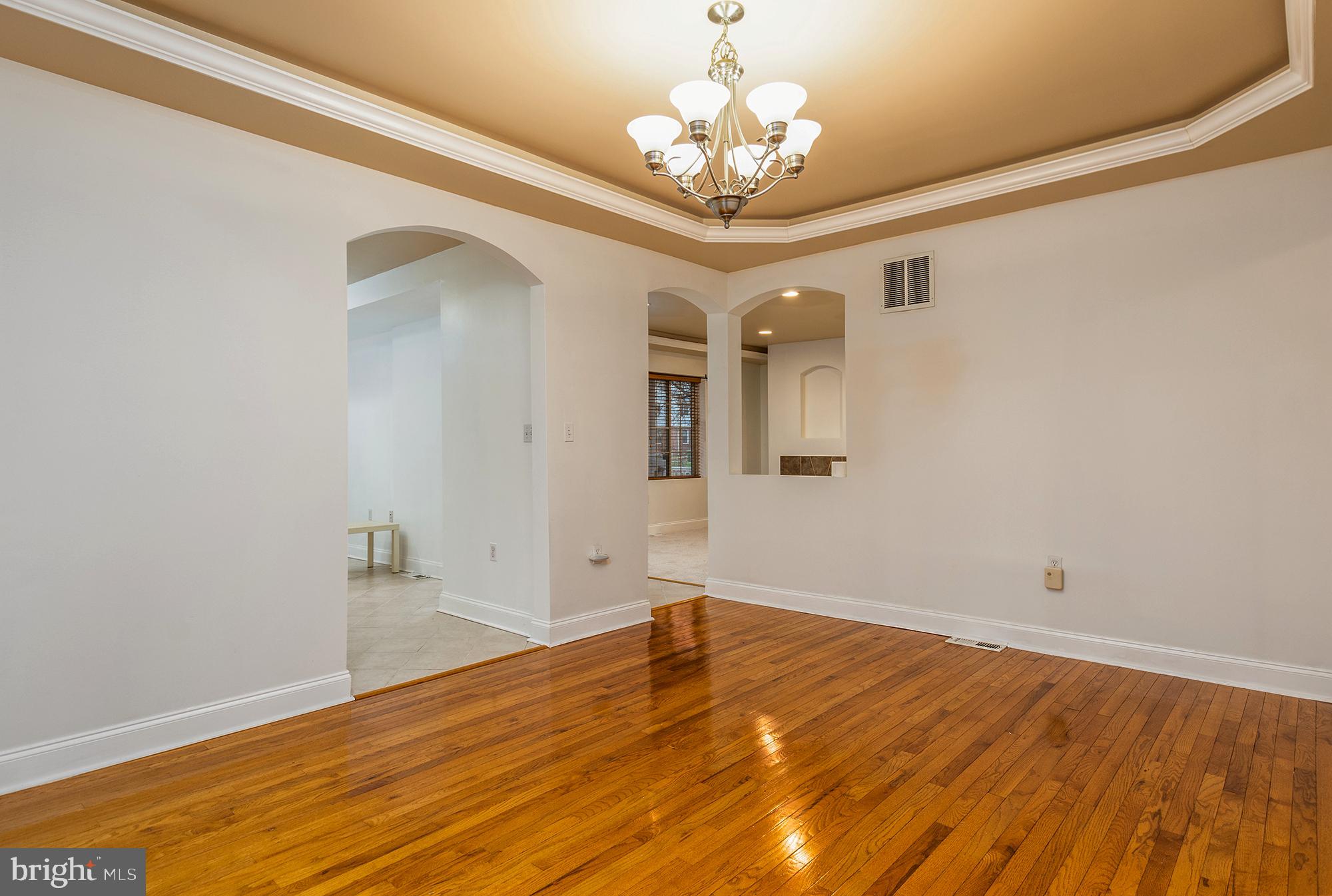 2706 Cheswolde Road Baltimore, MD 21209 - Photo 9 of 36 Gallery Image 9
