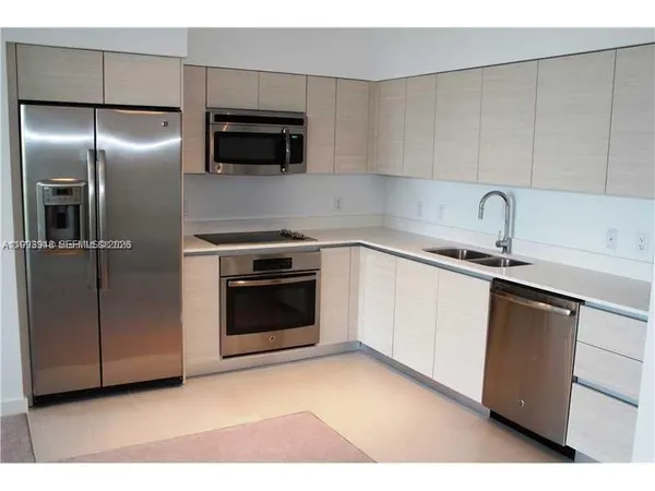 $394,000 | 4250 Biscayne Boulevard, Unit 815, Miami, FL 33137