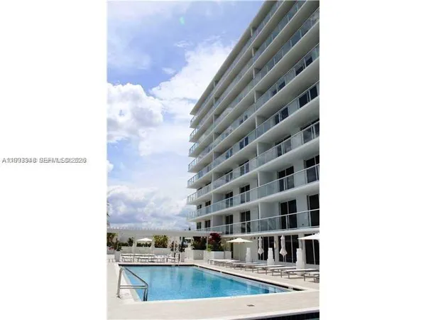 $394,000 | 4250 Biscayne Boulevard, Unit 815, Miami, FL 33137