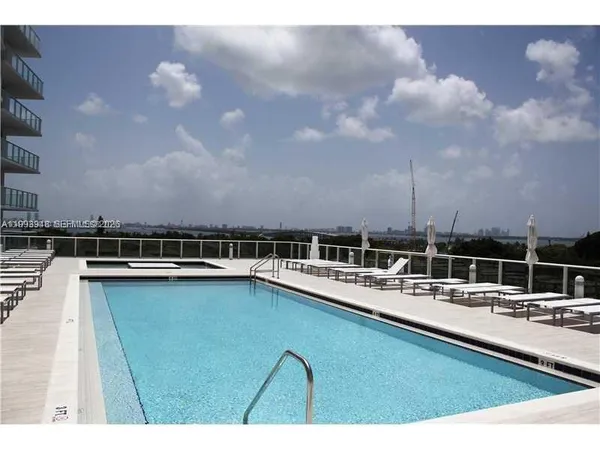 $394,000 | 4250 Biscayne Boulevard, Unit 815, Miami, FL 33137