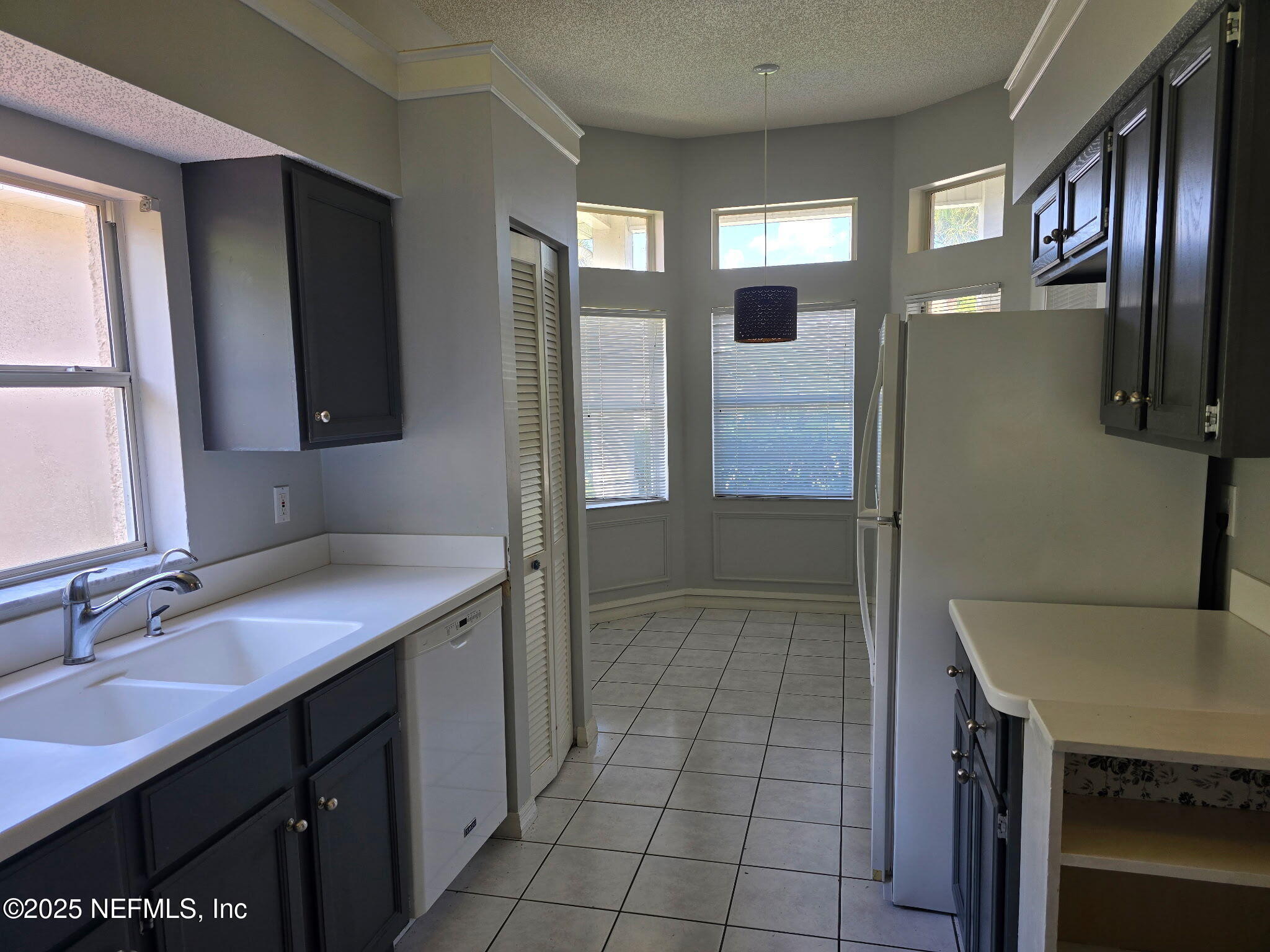256 Kingston Drive St. Augustine, FL 32084 - Photo 6 of 8 Kitchen