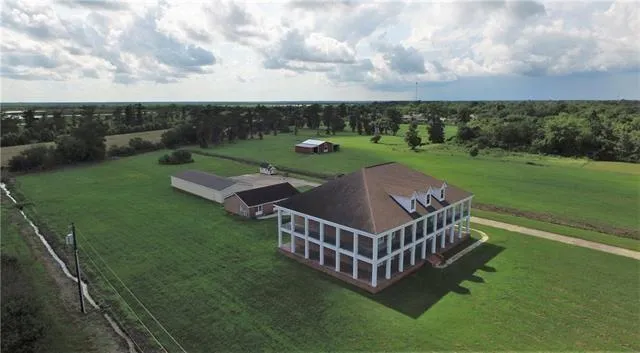 $1,997,000 | 13864 Highway 23, Belle Chasse, LA 70037