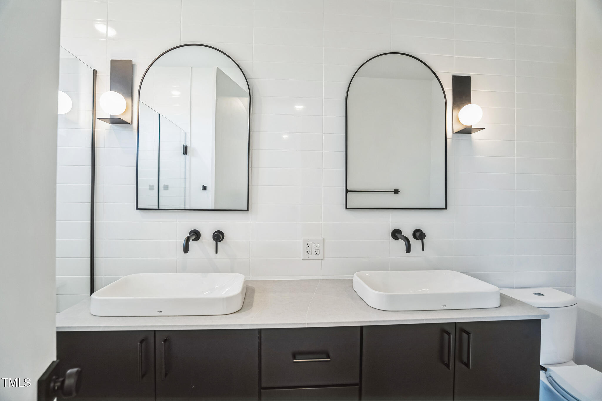 2119 Brewer Street Raleigh, NC 27608 - Photo 13 of 22 2123_Brewer_St_Raleigh_NC_27608_USA-Bath