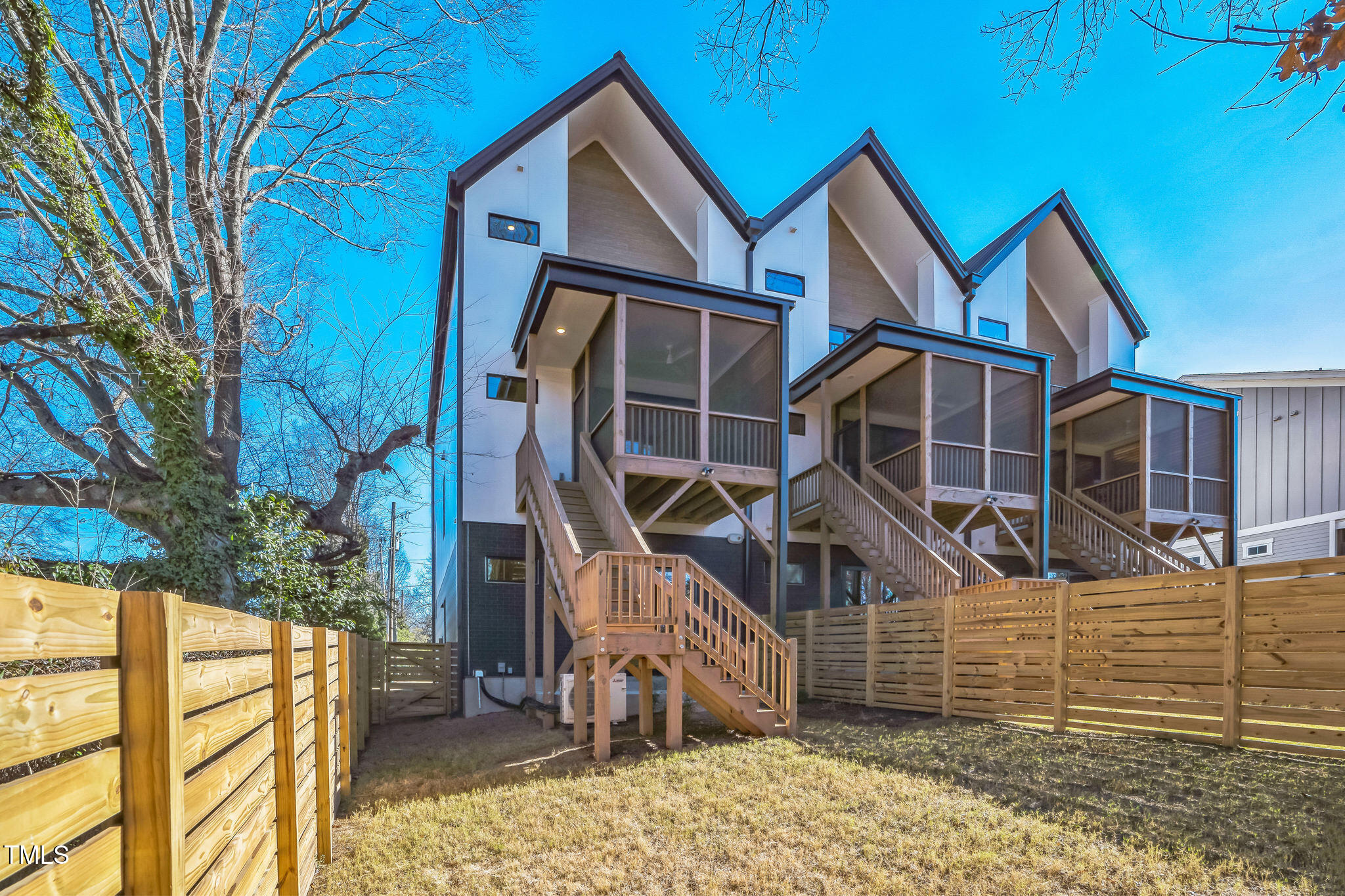 2119 Brewer Street Raleigh, NC 27608 - Photo 20 of 22 2123_Brewer_St_Raleigh_NC_27608_USA-Exte