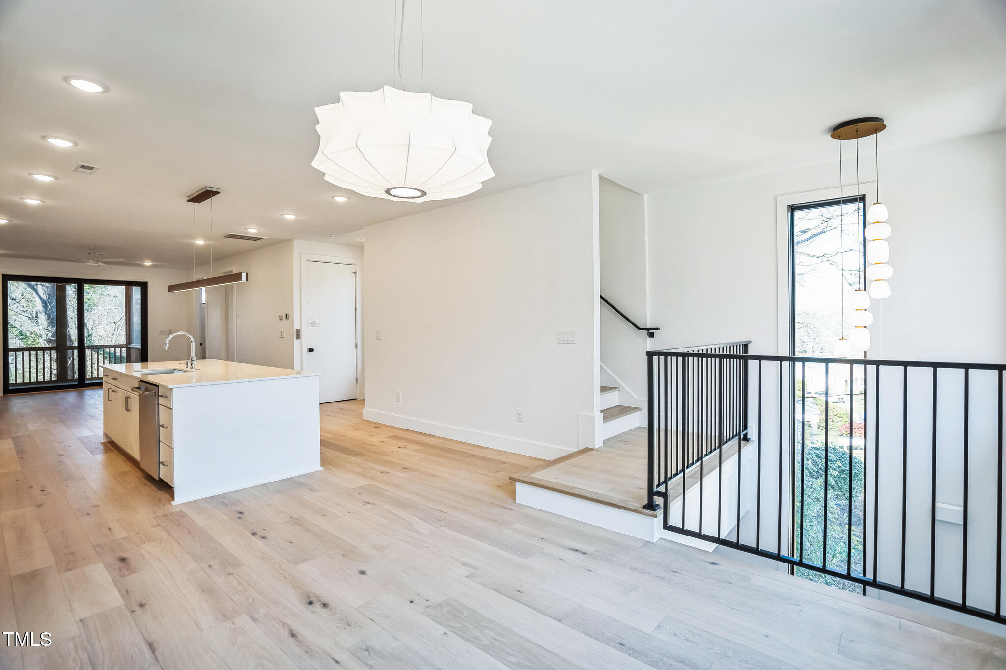 2119 Brewer Street Raleigh, NC 27608 - Photo 7 of 22 2123_Brewer_St_Raleigh_NC_27608_USA-Foye