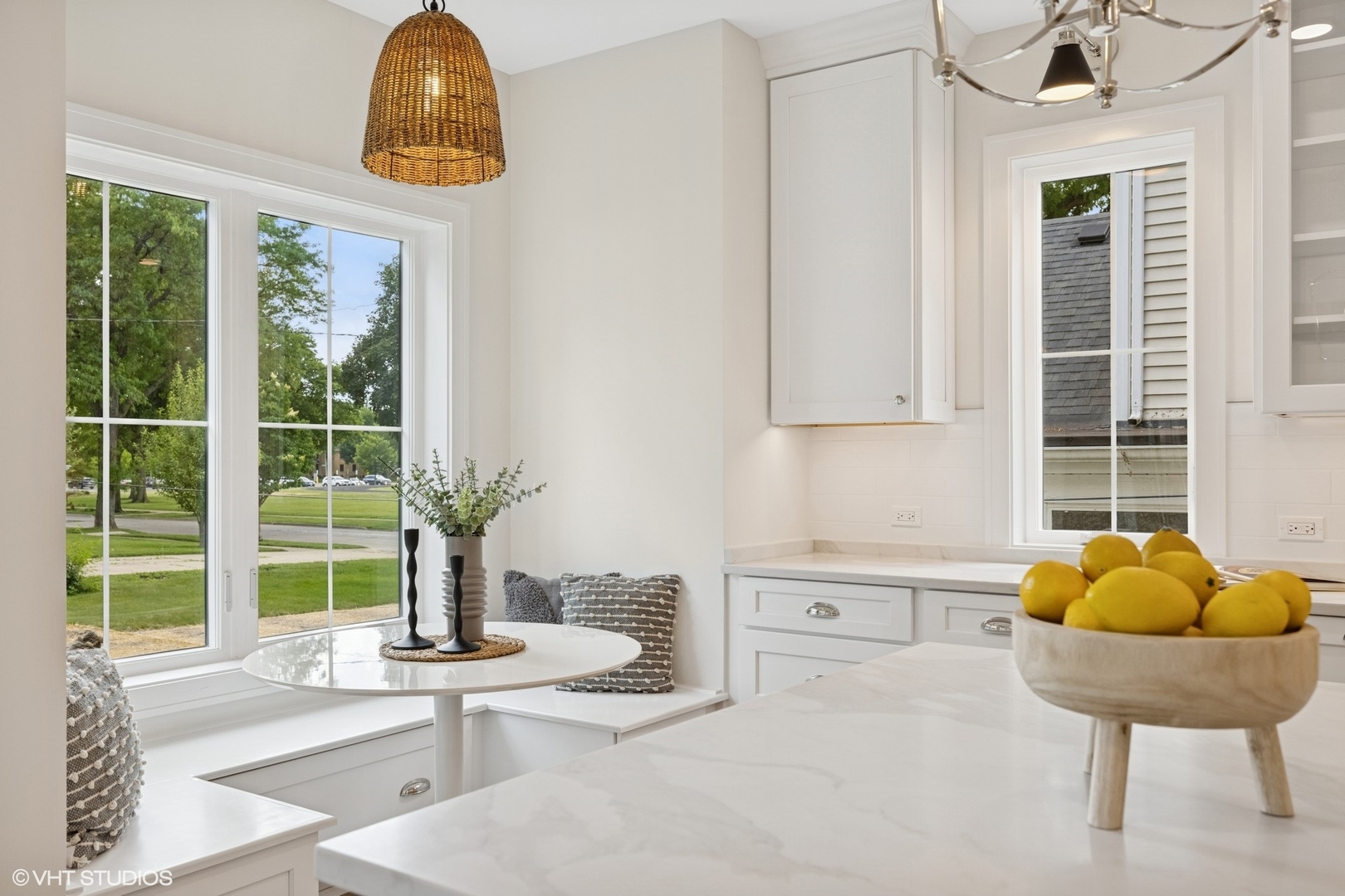 227 South Mitchell Avenue Arlington Heights, IL 60005 - Photo 11 of 40 a living room with a sink and a large window