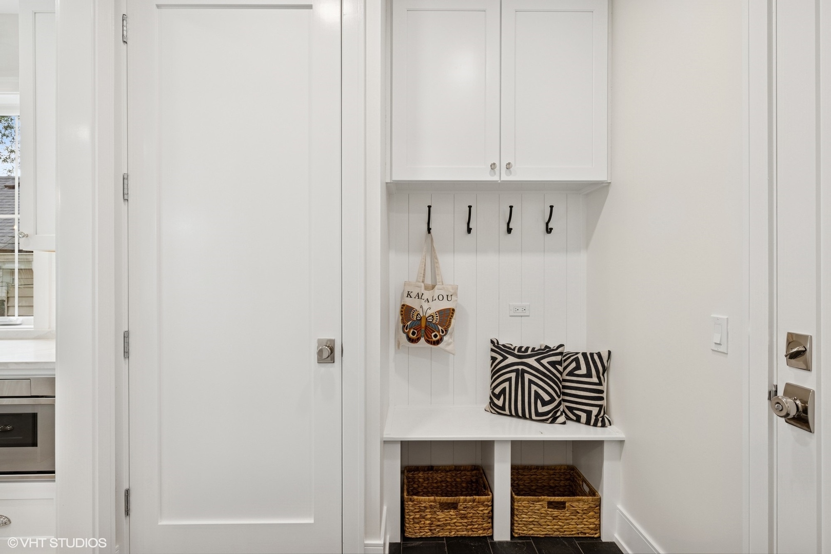 227 South Mitchell Avenue Arlington Heights, IL 60005 - Photo 15 of 40 a bathroom with a door and a window