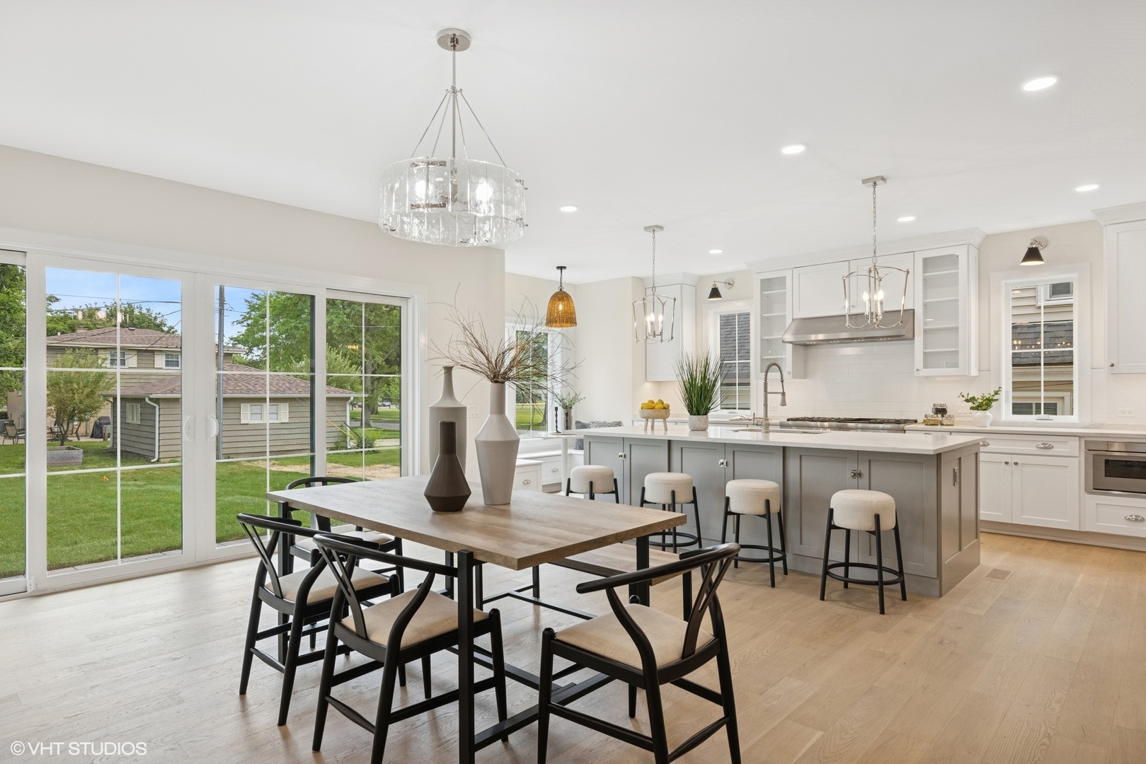 227 South Mitchell Avenue Arlington Heights, IL 60005 - Photo 8 of 40 a view of a dining room with furniture window and outside view