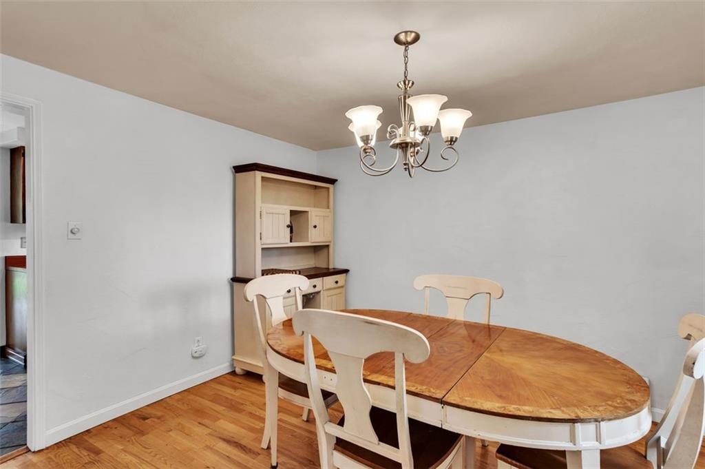 5352 Highgrove Road Pittsburgh, PA 15234 - Photo 8 of 31 Gallery Image 8