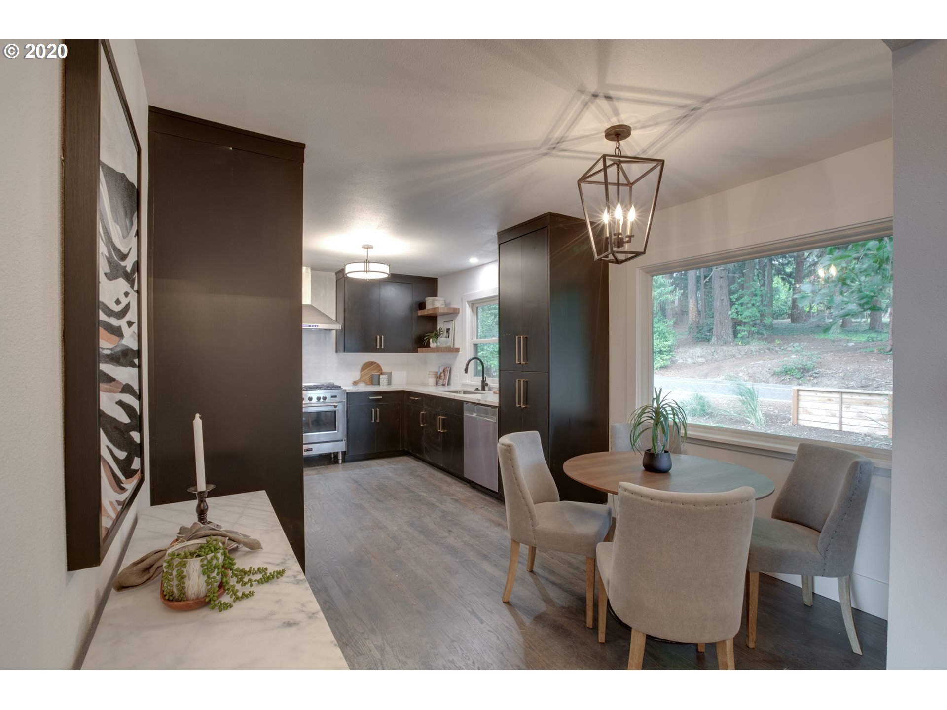 12227 Southwest Lesser Road Portland, OR 97219 - Photo 11 of 31 Gallery Image 11