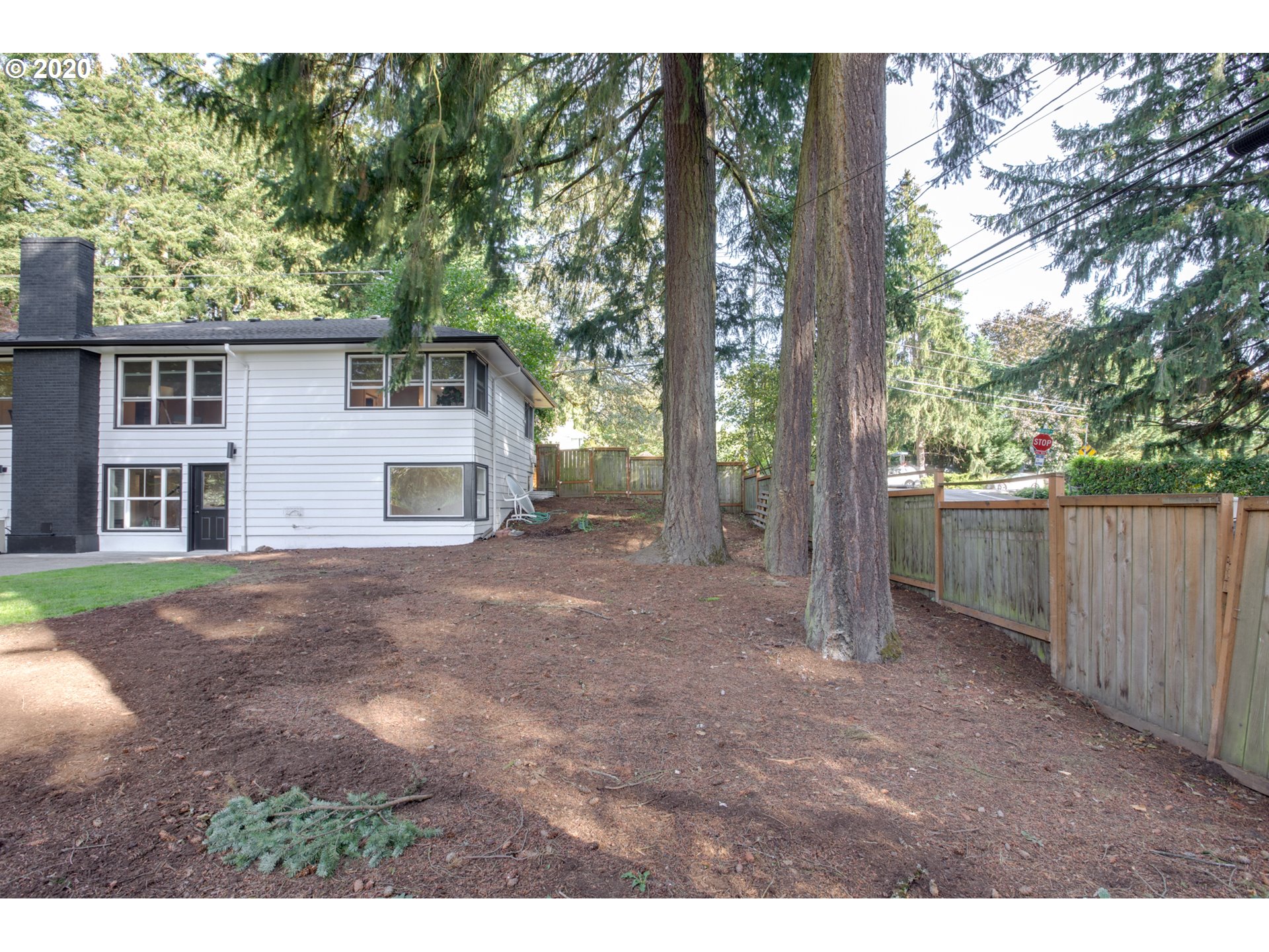 12227 Southwest Lesser Road Portland, OR 97219 - Photo 30 of 31 Gallery Image 30