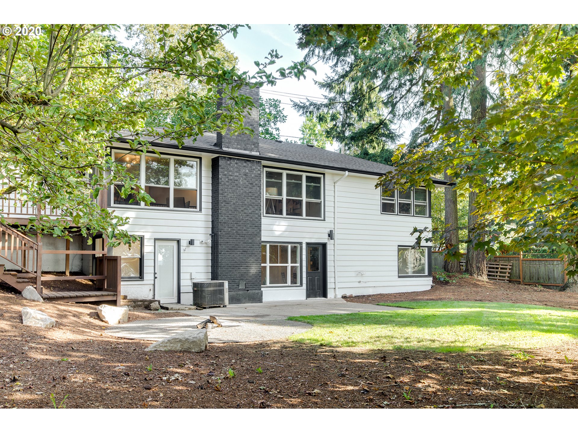 12227 Southwest Lesser Road Portland, OR 97219 - Photo 31 of 31 Gallery Image 31