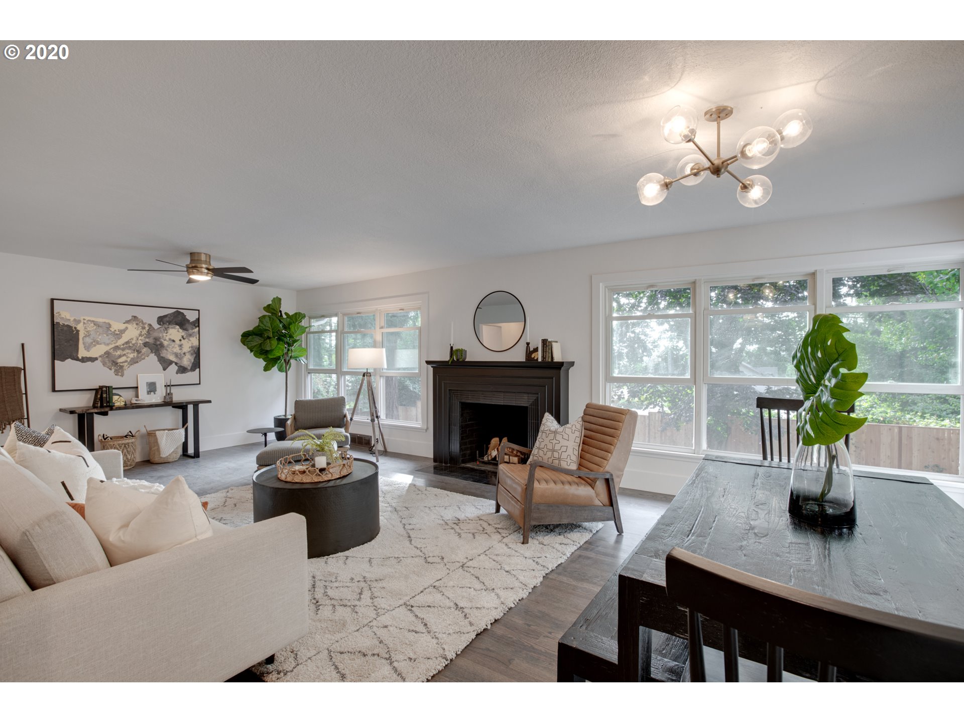 12227 Southwest Lesser Road Portland, OR 97219 - Photo 6 of 31 Gallery Image 6