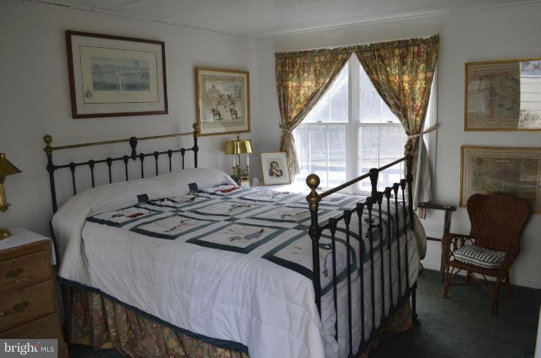 3494 Prince Road Marshall, VA 20115 - Photo 17 of 26 Bedroom