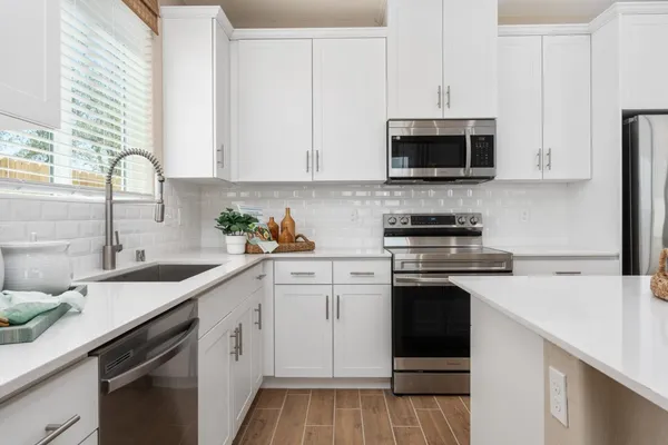 $445,990 | 6820 East Carmen Avenue, Fresno, CA 93727