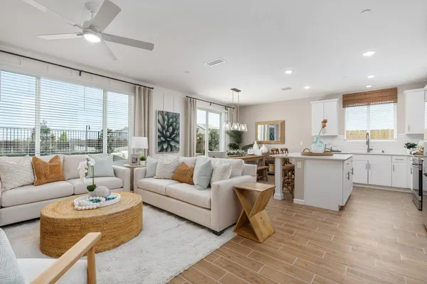 $445,990 | 6820 East Carmen Avenue, Fresno, CA 93727