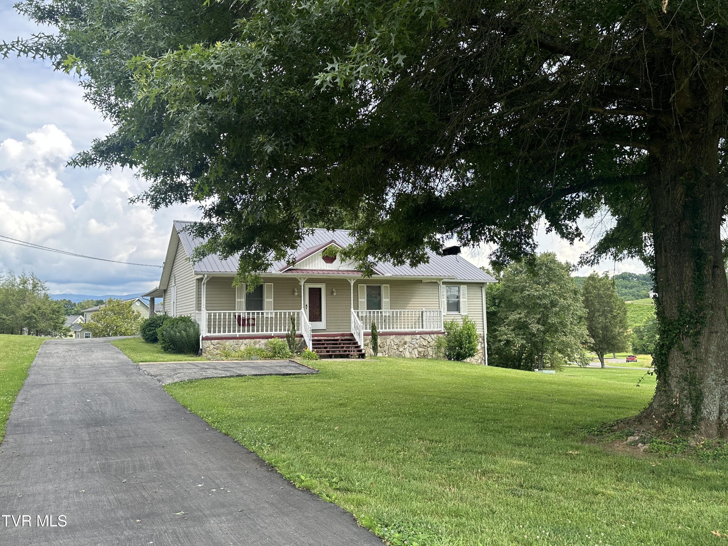 1726 Old Tusculum Road Greeneville, TN 37745 - Photo 3 of 38 IMG_4689