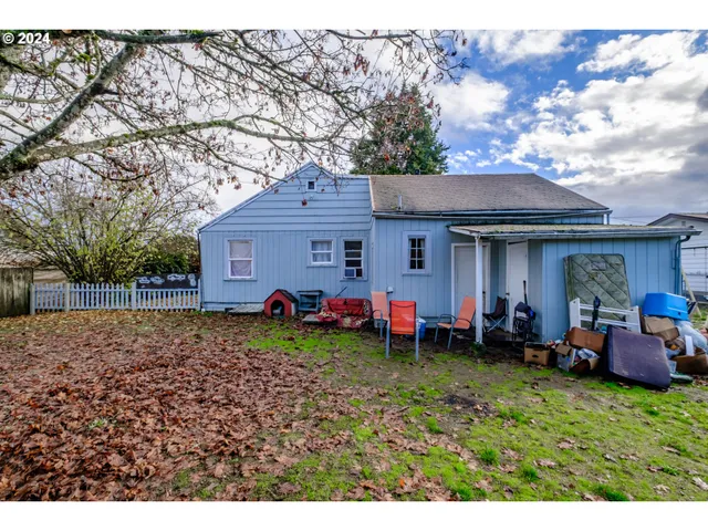 $249,999 | 1248 1st Avenue, Sweet Home, OR 97386