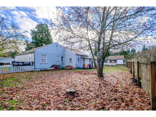 $249,999 | 1248 1st Avenue, Sweet Home, OR 97386