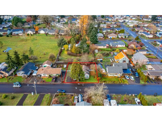 $249,999 | 1248 1st Avenue, Sweet Home, OR 97386