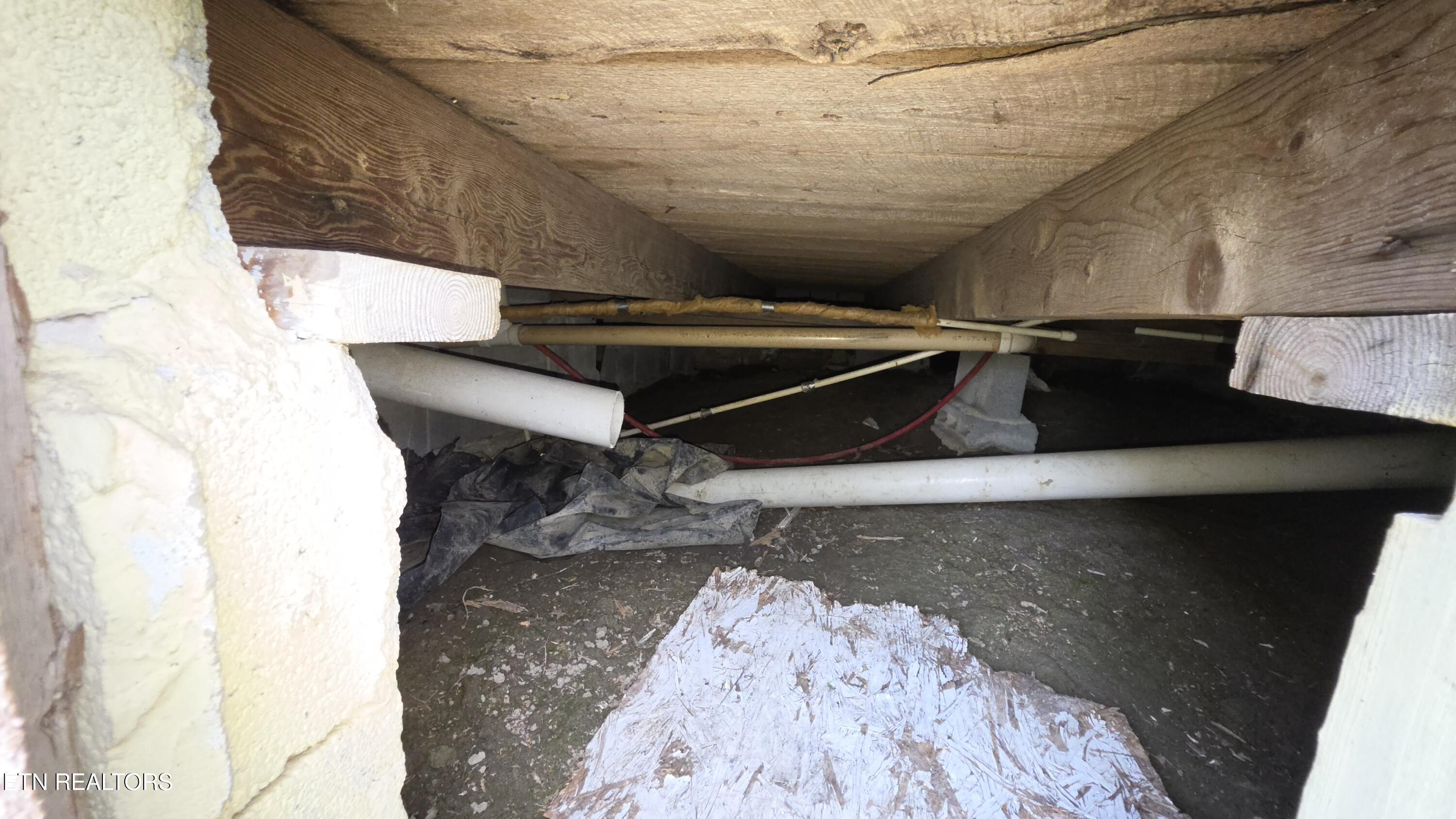 671 Williams Creek Road Oneida, TN 37841 - Photo 11 of 60 20260417_191944