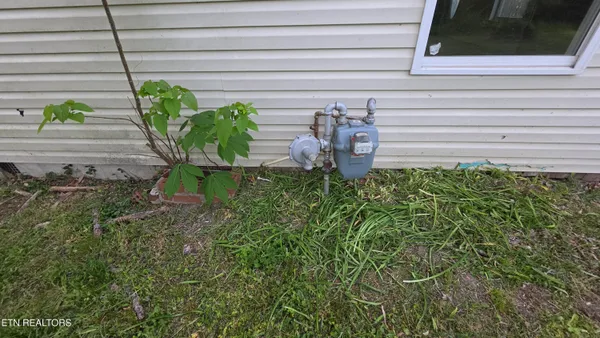 $129,900 | 671 Williams Creek Road, Oneida, TN 37841