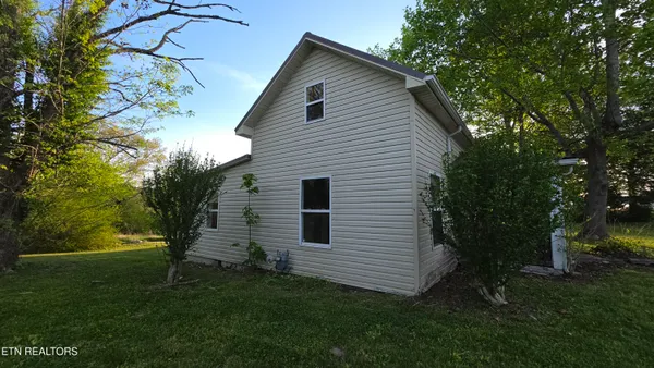 $129,900 | 671 Williams Creek Road, Oneida, TN 37841