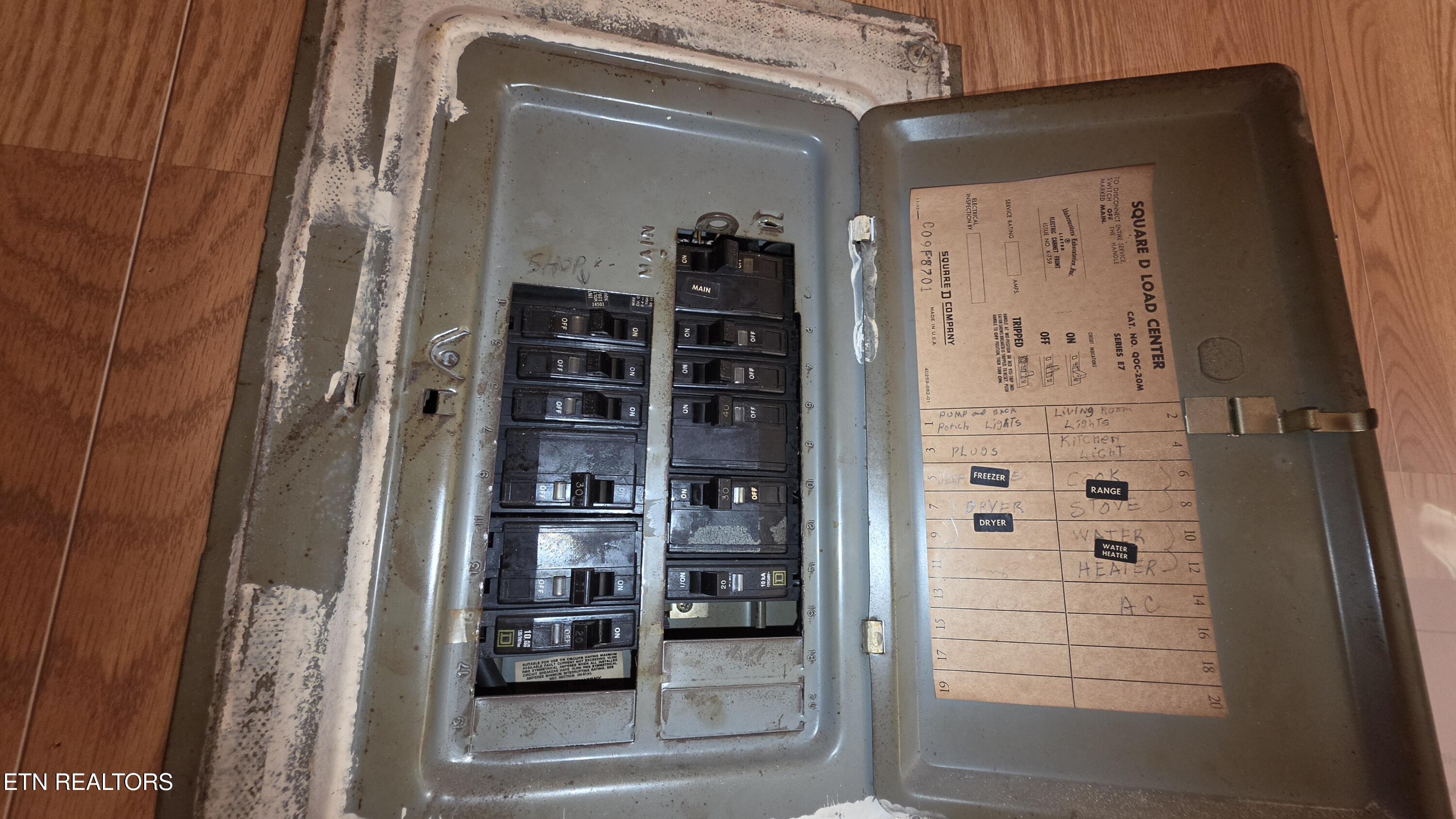 671 Williams Creek Road Oneida, TN 37841 - Photo 15 of 60 20260417_192143