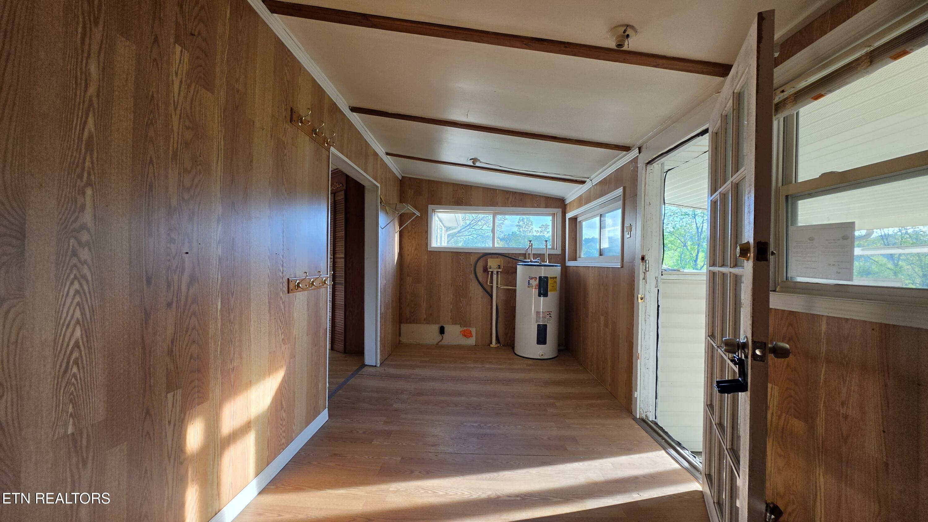 671 Williams Creek Road Oneida, TN 37841 - Photo 16 of 60 20260417_192153