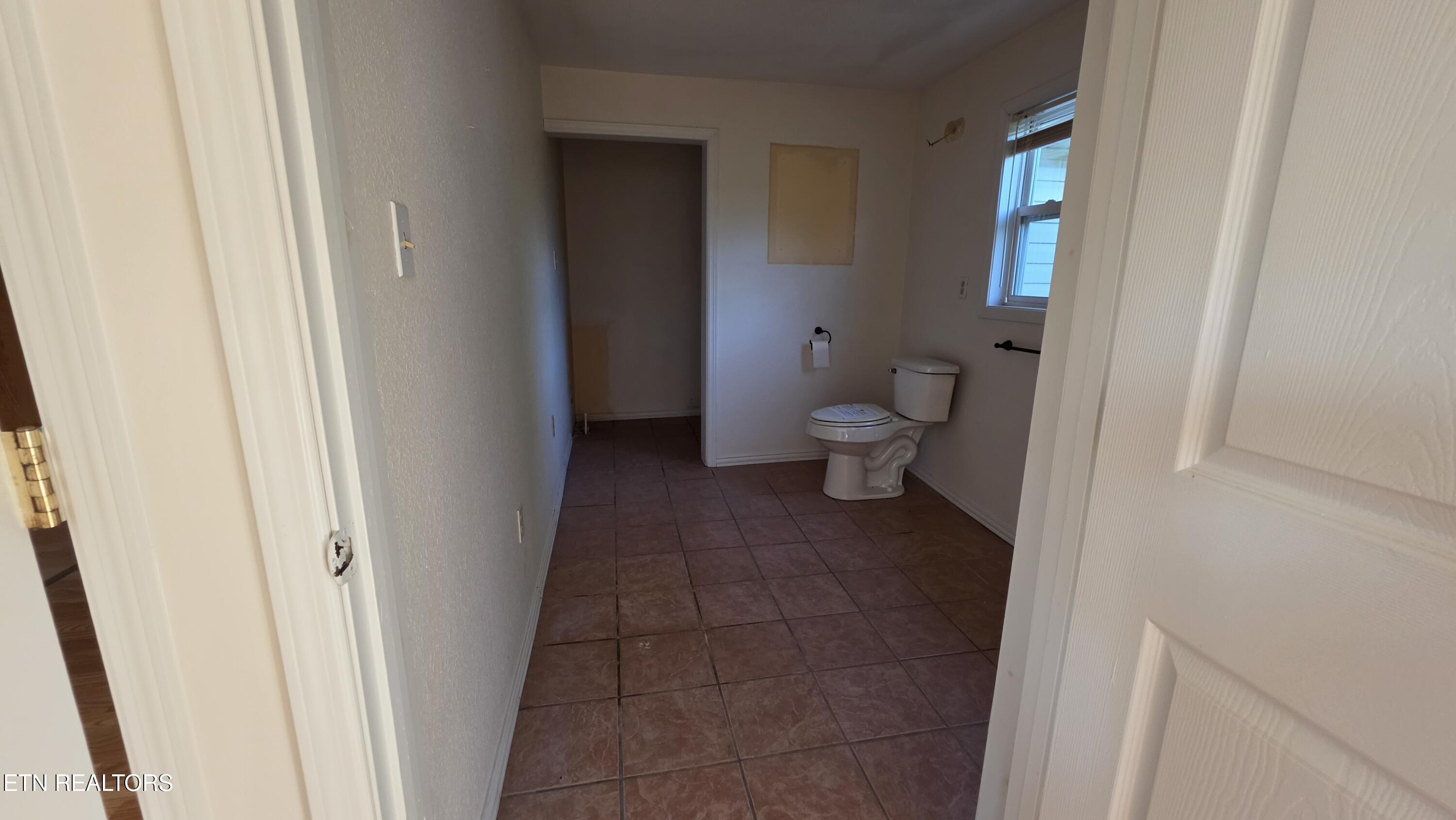 671 Williams Creek Road Oneida, TN 37841 - Photo 25 of 60 20260417_192252