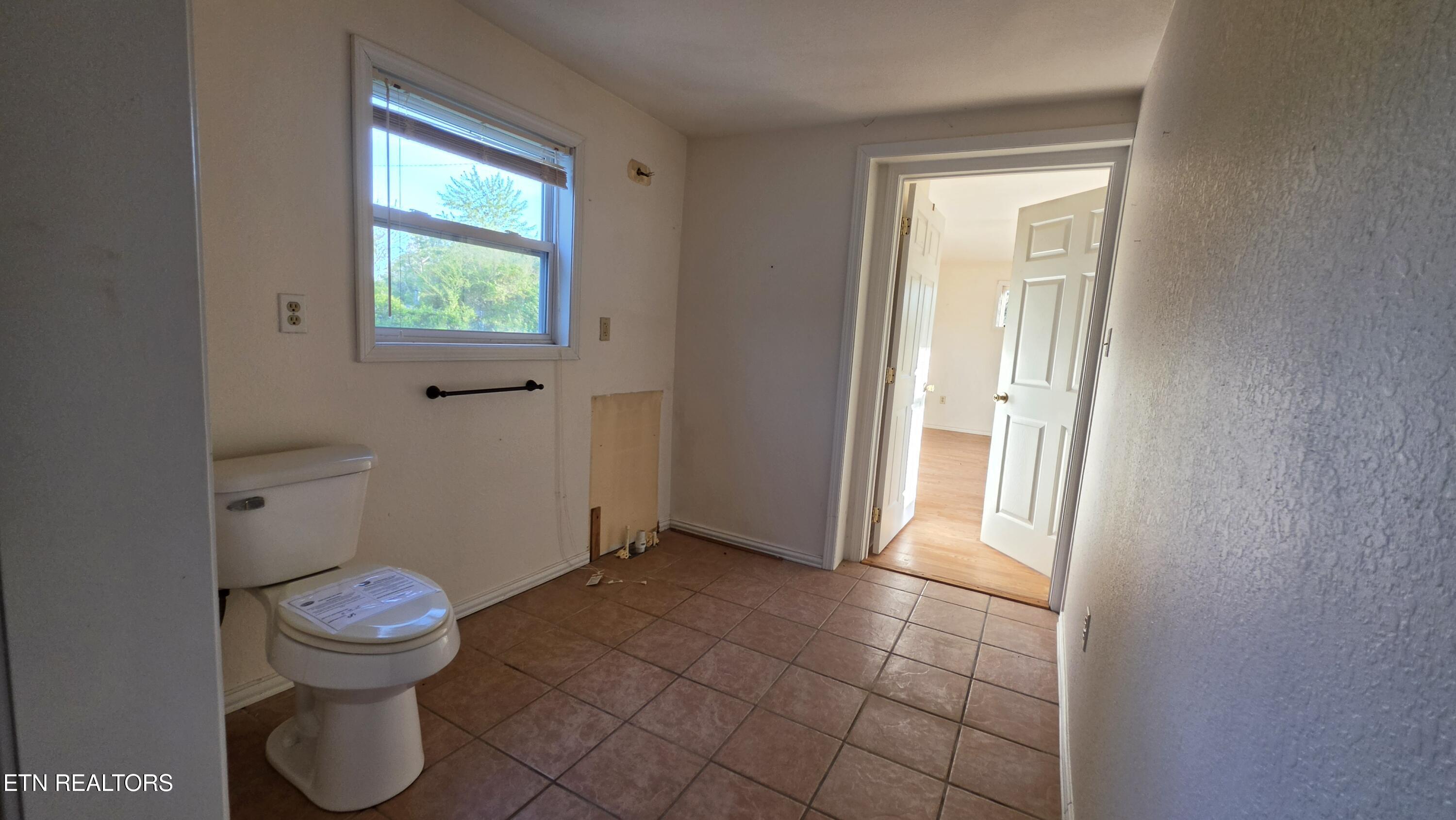 671 Williams Creek Road Oneida, TN 37841 - Photo 27 of 60 20260417_192319