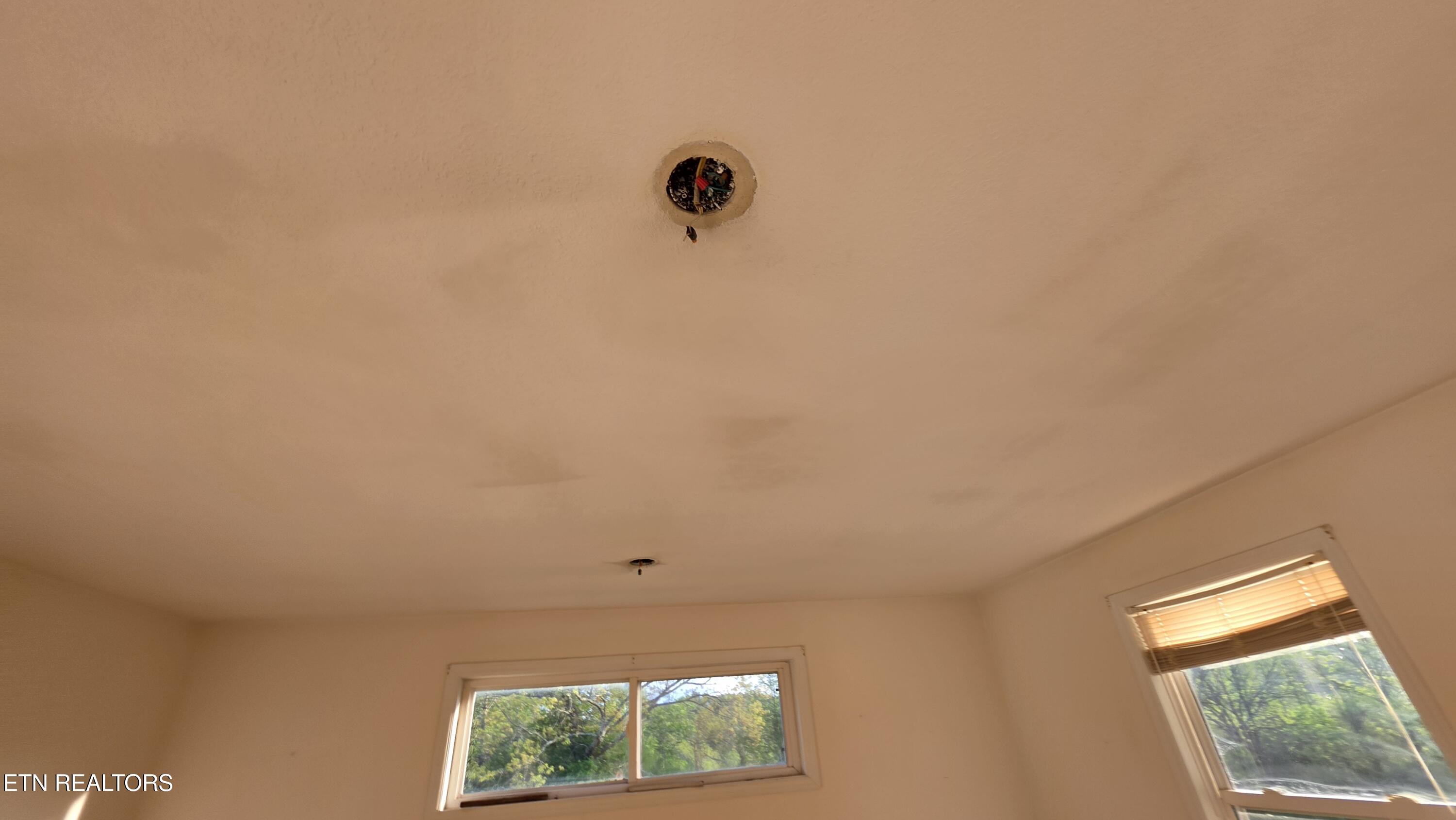 671 Williams Creek Road Oneida, TN 37841 - Photo 29 of 60 20260417_192332