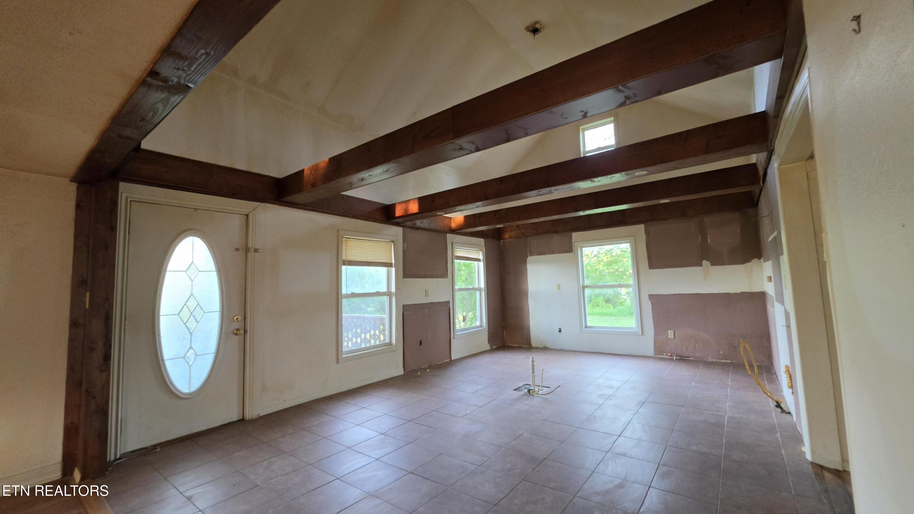 671 Williams Creek Road Oneida, TN 37841 - Photo 36 of 60 20260417_192422