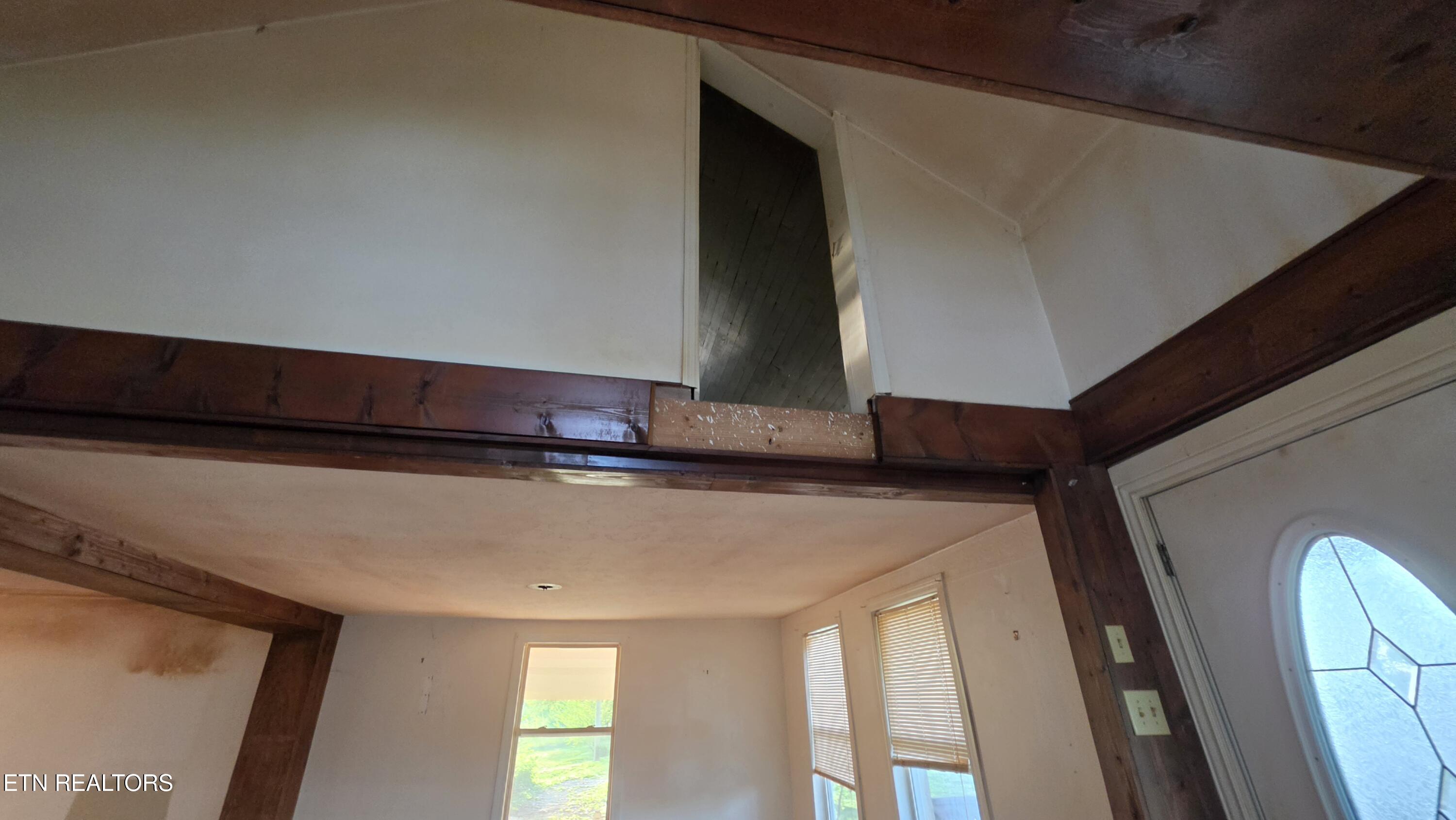 671 Williams Creek Road Oneida, TN 37841 - Photo 37 of 60 20260417_192429