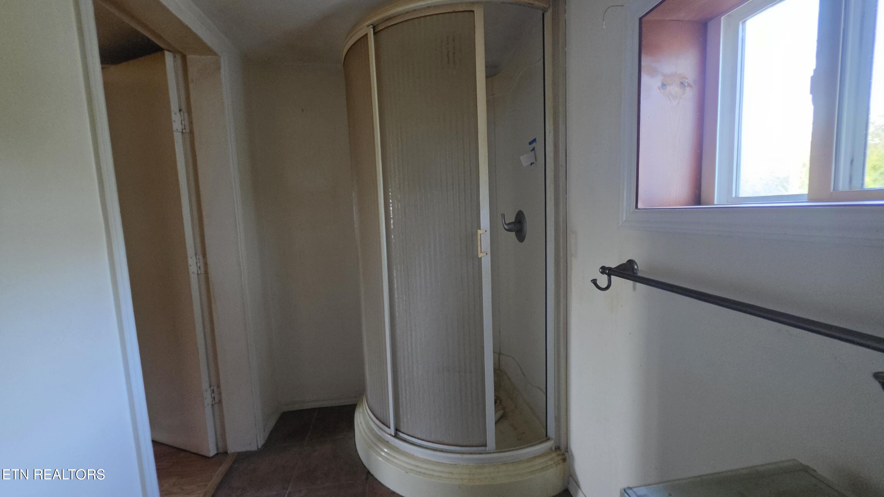 671 Williams Creek Road Oneida, TN 37841 - Photo 45 of 60 20260417_192556