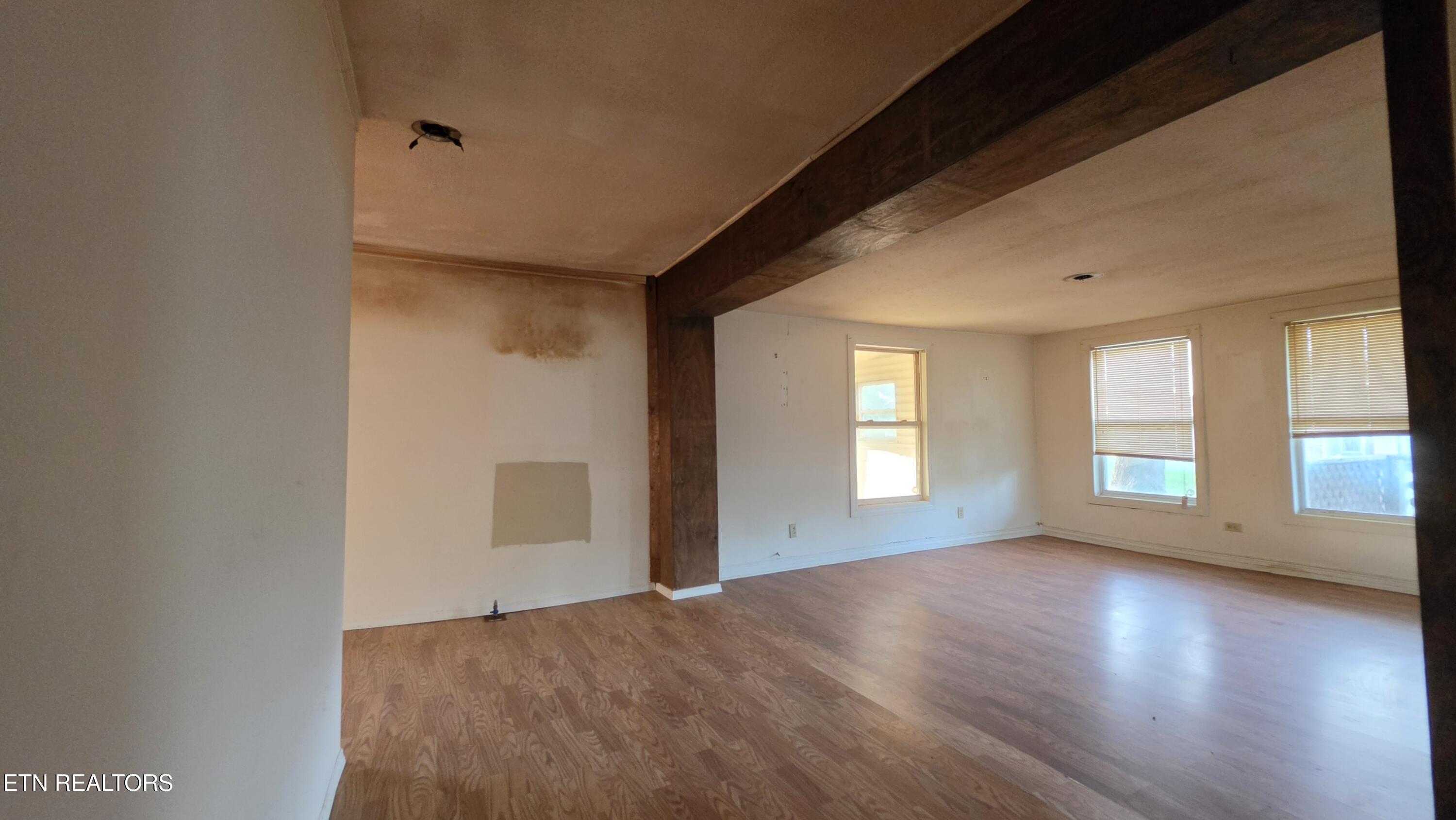 671 Williams Creek Road Oneida, TN 37841 - Photo 47 of 60 20260417_192608