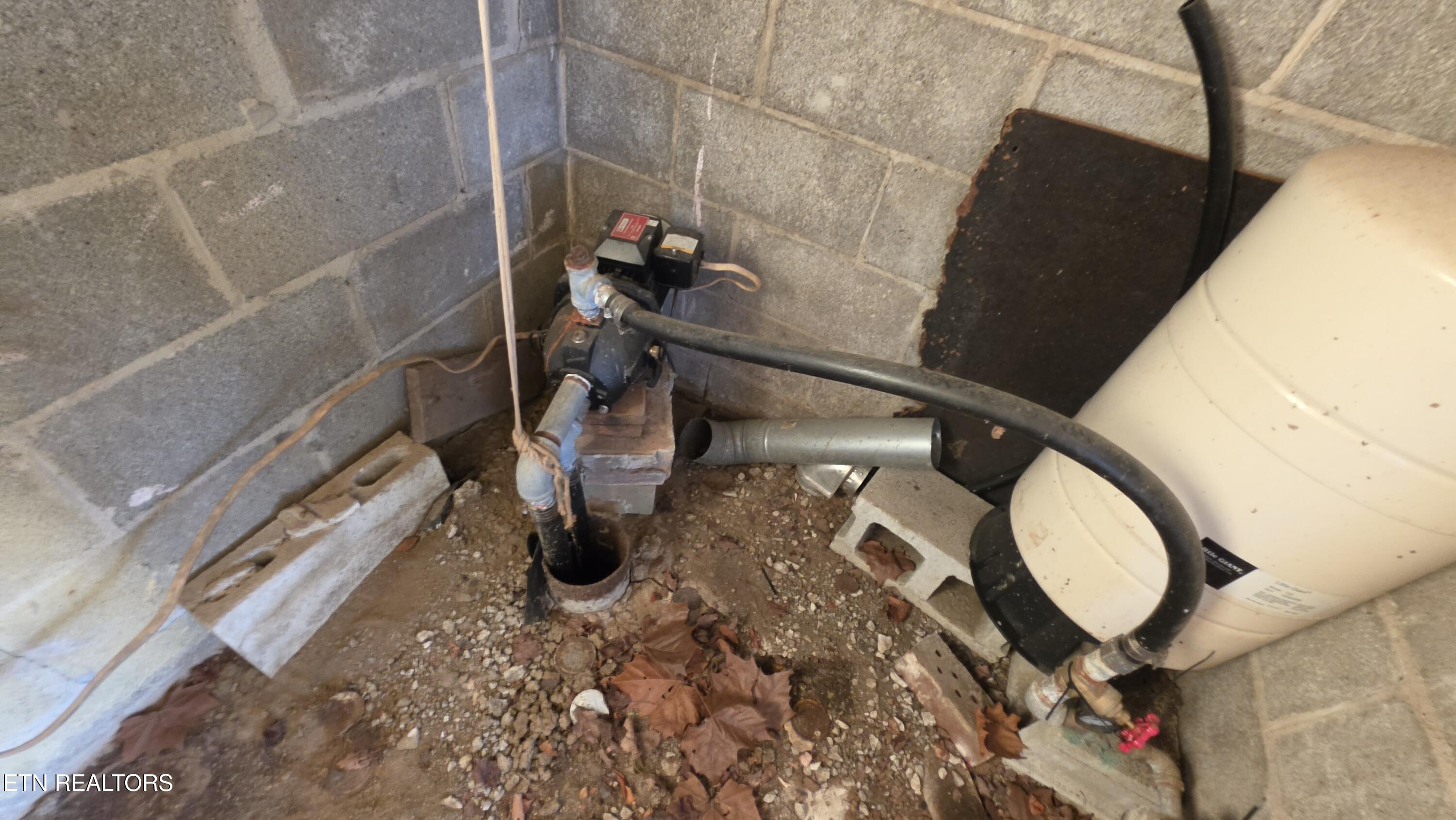 671 Williams Creek Road Oneida, TN 37841 - Photo 60 of 60 20260417_193604