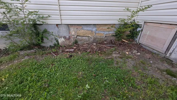 $129,900 | 671 Williams Creek Road, Oneida, TN 37841
