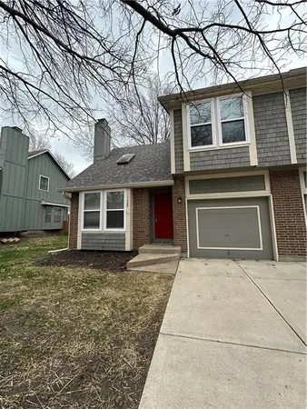 $299,999 | 11743 Oakmont Street, Overland Park, KS 66210