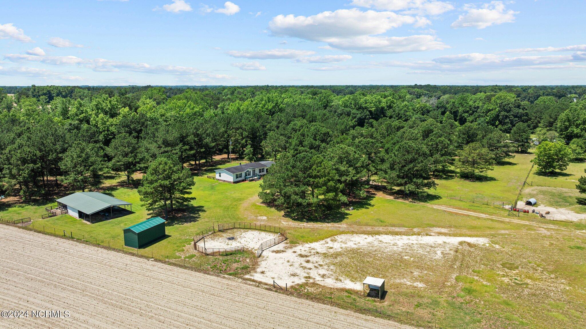 2294 Reedsford Road Clinton, NC 28328 - Photo 10 of 57 10